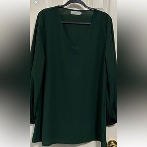 Belongsci Blouse Forest Green 
V-Neck Balloon Sleeve Size Medium NWT
